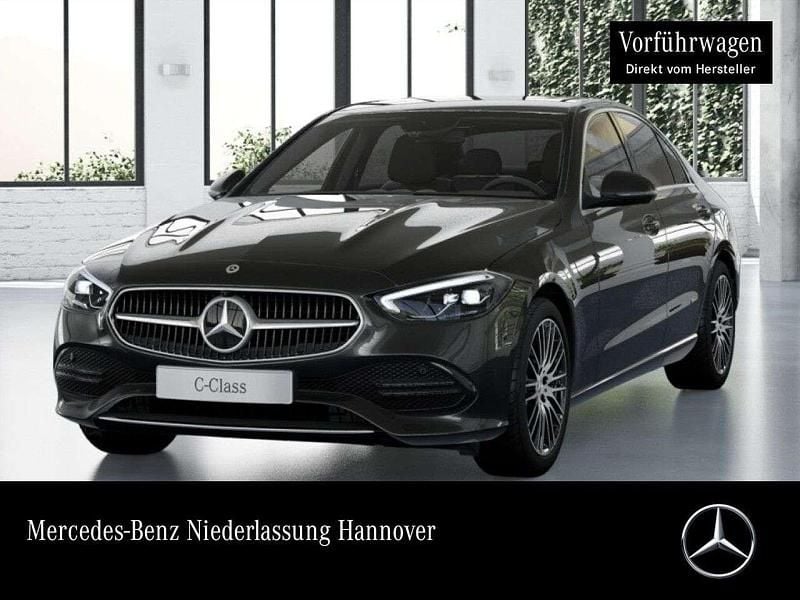 Schwarz Gebraucht 2025 Mercedes C180 Avantgarde Limousine | 39.900 € (Fairer Preis) - Bild 1/4