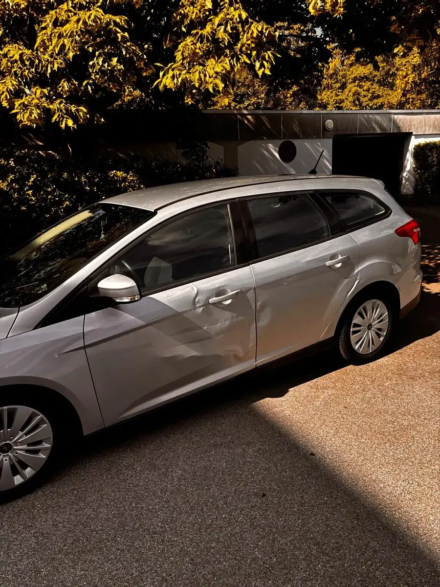 Gebraucht Ford Focus 120 PS (88 kW) 2017 Silber Kombi