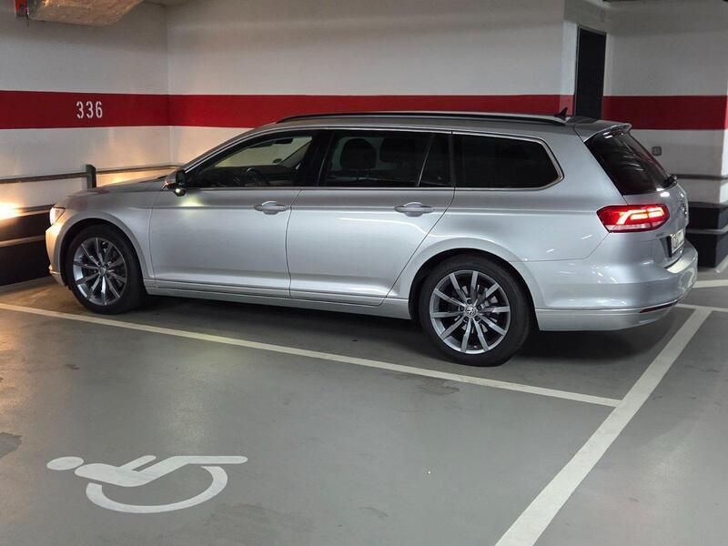 Silber Gebraucht 2016 VW Passat Kombi | 17.500 € (Fairer Preis) - Bild 1/4