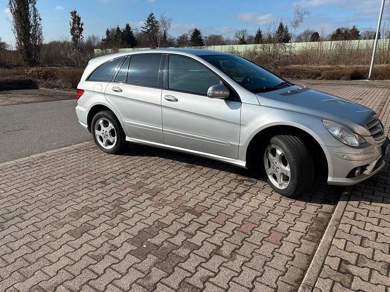 Gebraucht Mercedes R280 231 PS (169 kW) 2008 Silber Van / Kleinbus