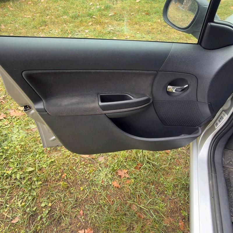 Gebraucht Citroën C3 73 PS (53 kW) 2006 Silber Kleinwagen