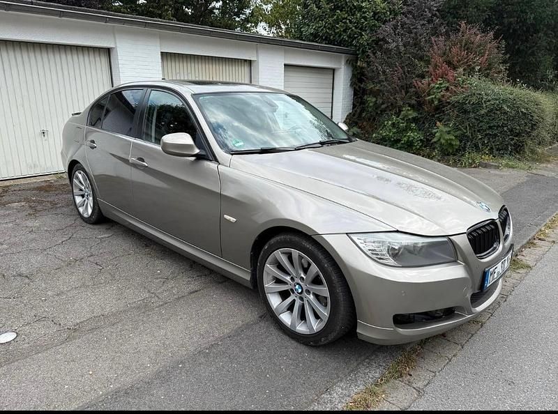 Gebraucht BMW 316 116 PS (85 kW) 2011 Andere farben Limousine