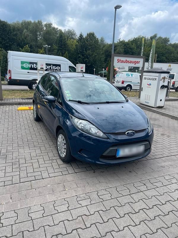 Gebraucht Ford Fiesta 60 PS (44 kW) 2012 Blau Kleinwagen