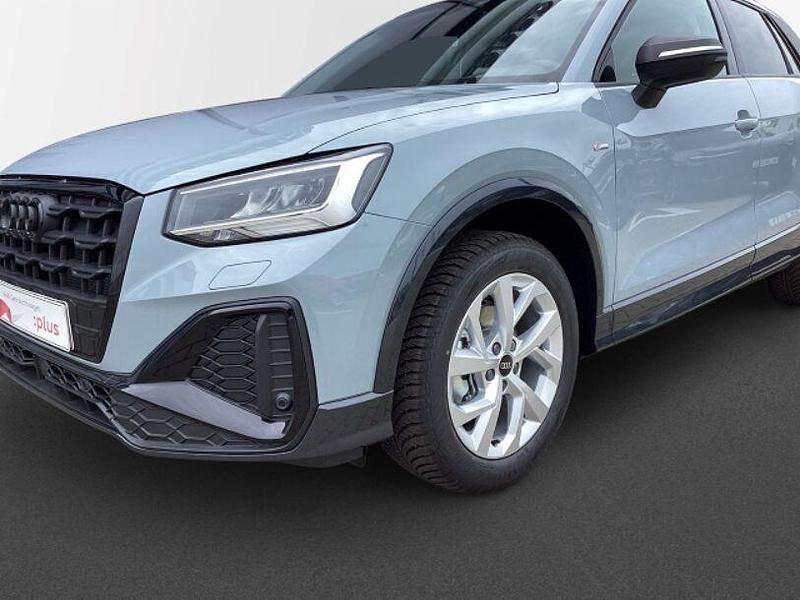 Gebraucht Audi Q2 S-Line 116 PS (85 kW) 2024 Grau SUV