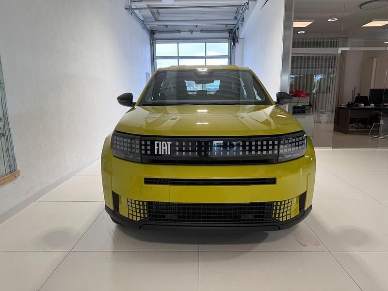 Neu Fiat Grande Panda Icon 110 PS (80 kW) 2025 507 limone gelb Kleinwagen