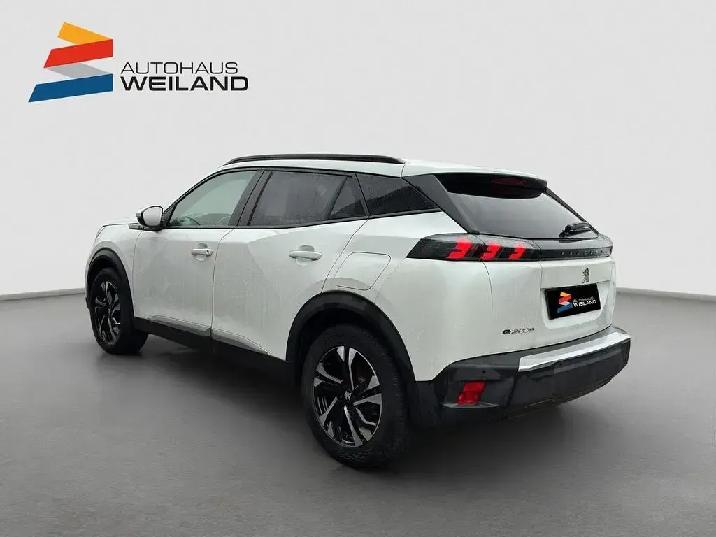 Gebraucht Peugeot e-2008 Allure 100 kW (136 PS) 2021 Weiß SUV