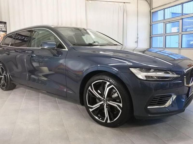 Gebraucht Volvo 360 349 PS (256 kW) 2025 Andere Limousine