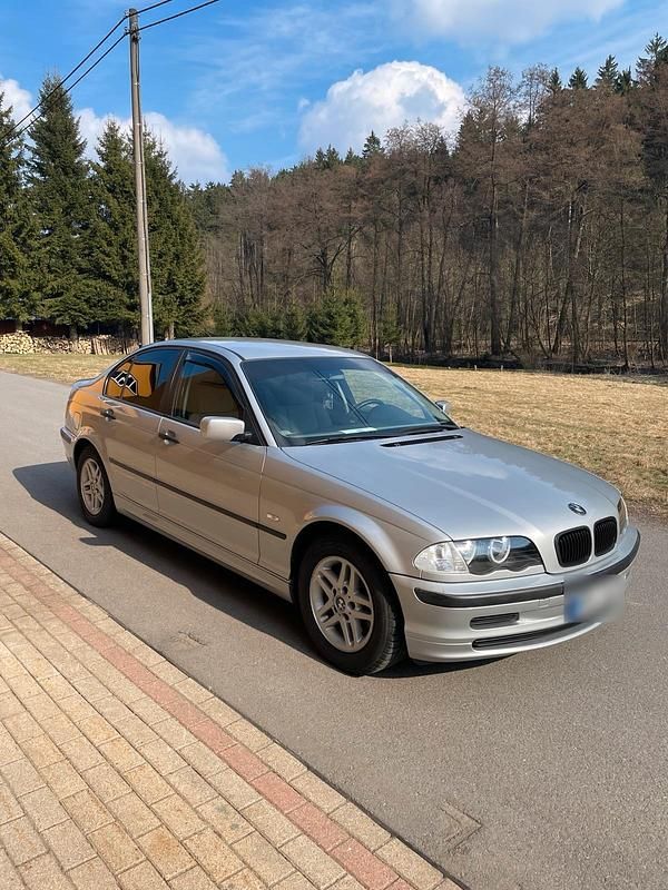 Gebraucht BMW 316 105 PS (77 kW) 1999 Silber Limousine