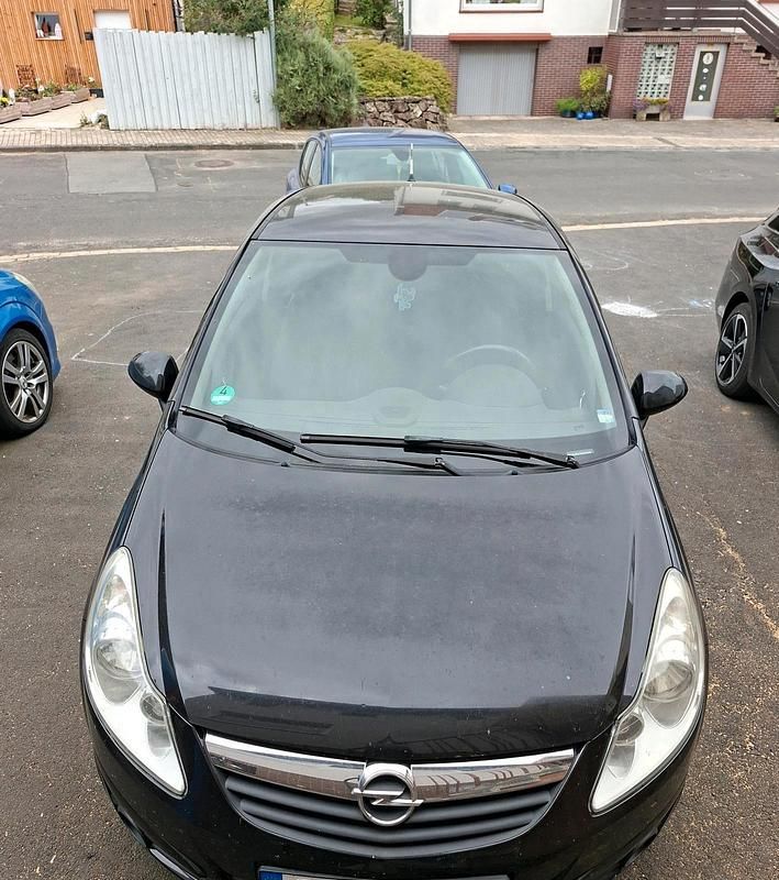 Schwarz Gebraucht 2025 Opel Corsa Kleinwagen | 750 € - Bild 1/4