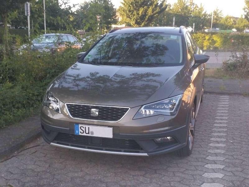 Braun Gebraucht 2016 Seat Leon X-Perience 4Drive Kombi | 13.500 € (Superpreis) - Bild 1/4