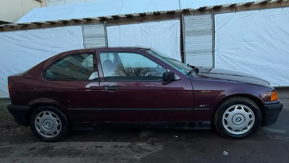 Gebraucht BMW 316 102 PS (75 kW) 1995 Violet Coupé