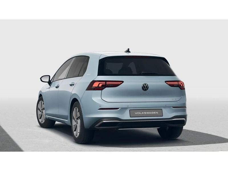 Gebraucht VW Golf VIII S 116 PS (85 kW) 2026 Blau Limousine