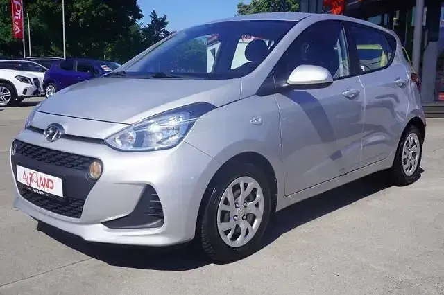 Gebraucht Hyundai i10 Trend 100 PS (73 kW) 2019 Silber Kleinwagen