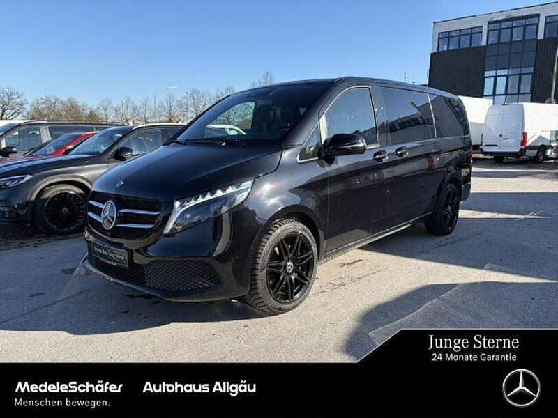 Gebraucht Mercedes V300 Avantgarde 237 PS (174 kW) 2023 Obsidianschwarz Van / Kleinbus