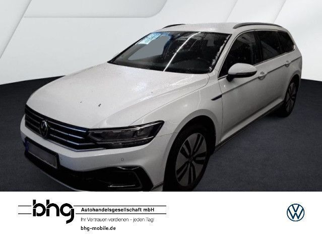 Weiß Gebraucht 2020 VW Passat GTE Kombi | 23.930 € (Fairer Preis) - Bild 1/3
