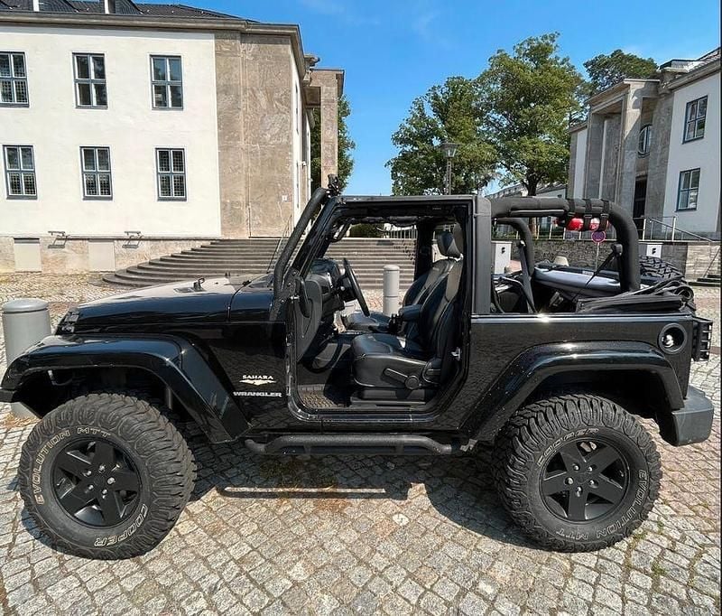 Käytetty Jeep Wrangler 200 HP (147 kW) 2015 Musta Katumaasturi