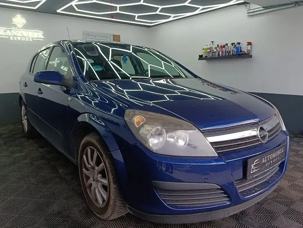 Usata Opel Astra Edition 105 CV (77 kW) 2006 Blu Berlina
