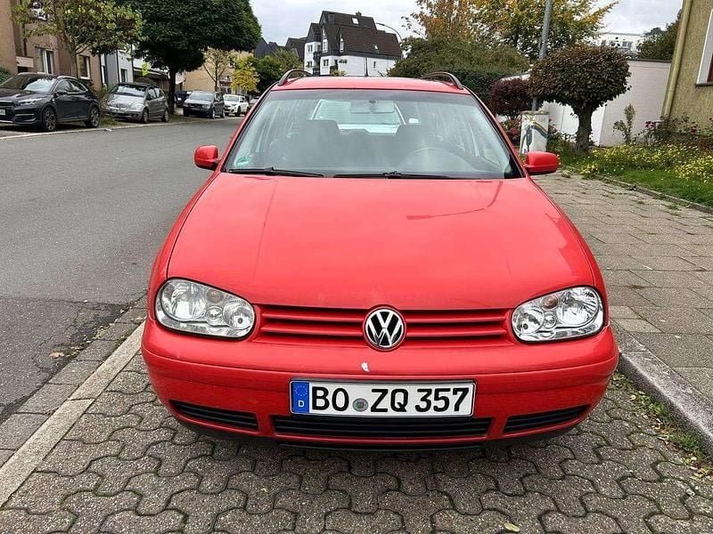 Gebraucht VW Golf IV Comfortline 101 PS (74 kW) 2004 Rot Kombi
