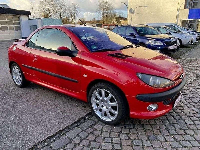 Gebraucht Peugeot 206 CC 136 PS (100 kW) 2002 Rot Cabrio