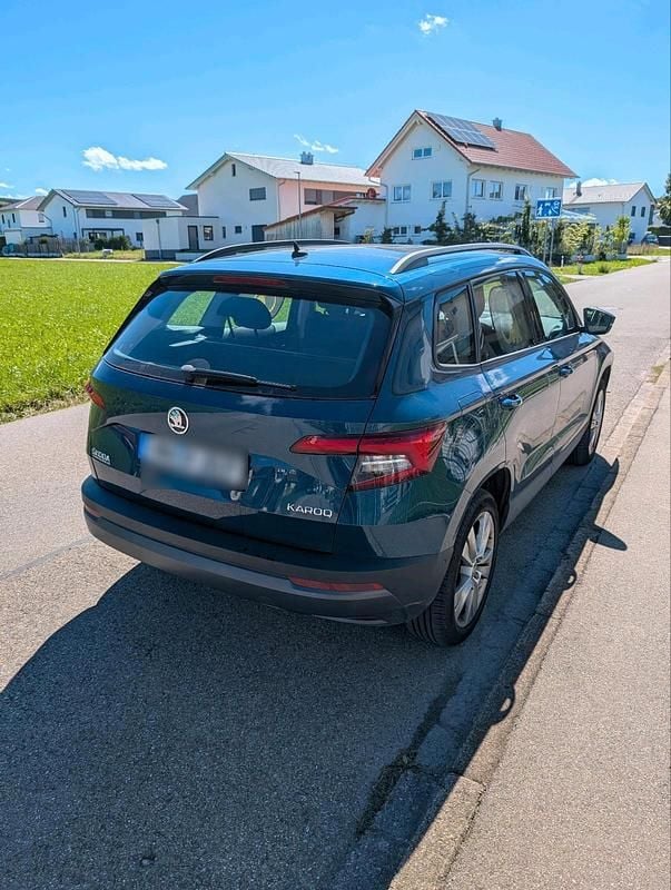 Grün Gebraucht 2018 Skoda Karoq SUV | 17.750 € (Superpreis) - Bild 1/4