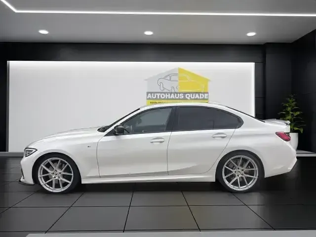 Gebraucht BMW 330 M Sport 258 PS (189 kW) 2019 Alpinweiss iii Limousine