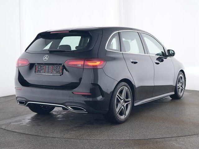 Gebraucht Mercedes B200 Advanced 163 PS (119 kW) 2025 Unilack nachtschwarz Van / Kleinbus