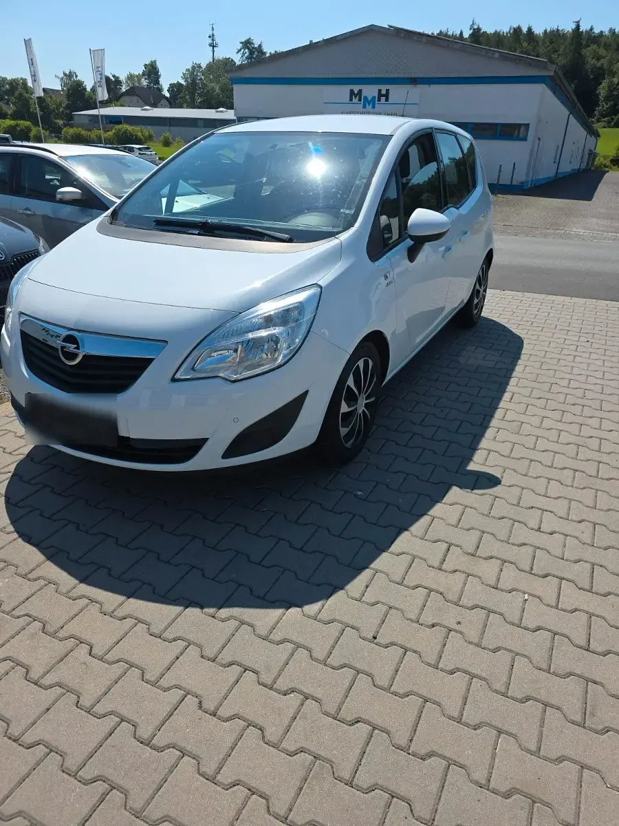 Gebraucht Opel Meriva 120 PS (88 kW) 2013 Weiß Van / Kleinbus