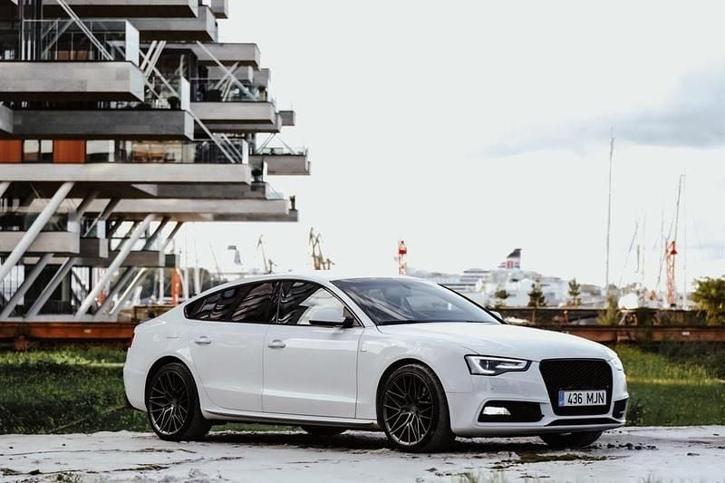 Weiß Gebraucht 2014 Audi A5 Sportback Sport Limousine | 21.000 € - Bild 1/4