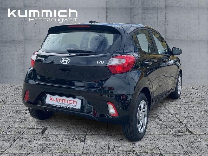 Neu Hyundai i10 Select 63 PS (46 kW) 2025 Phantom black Kleinwagen