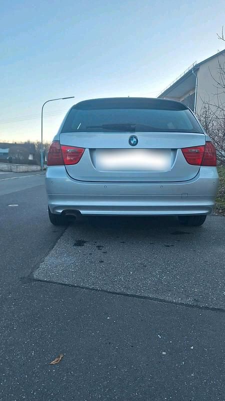 Gebraucht BMW 318 140 PS (102 kW) 2012 Andere farben Kombi