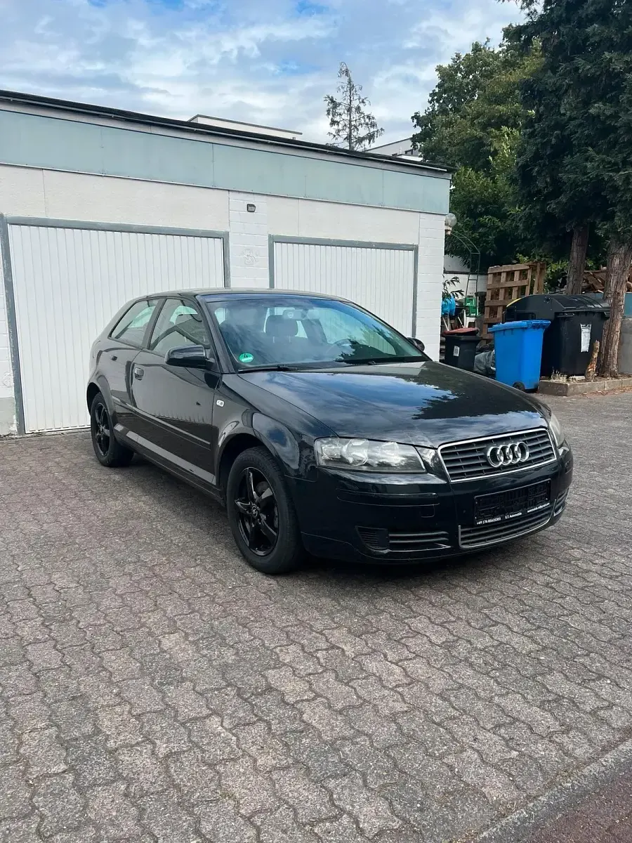 Gebraucht Audi A3 102 PS (75 kW) 2004 Schwarz Kleinwagen