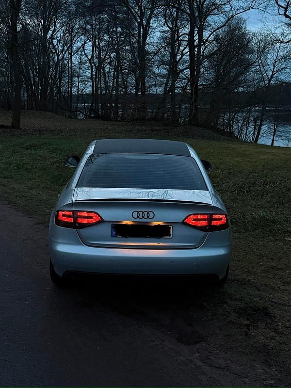 Gebraucht Audi A4 160 PS (117 kW) 2008 Grau Limousine