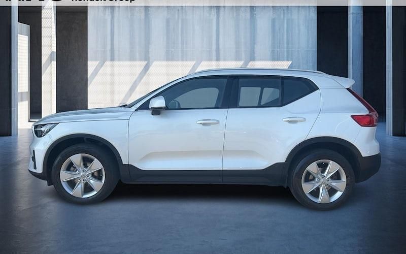 Gebraucht Volvo XC40 Core 130 PS (95 kW) 2024 Crystal white / metallic SUV