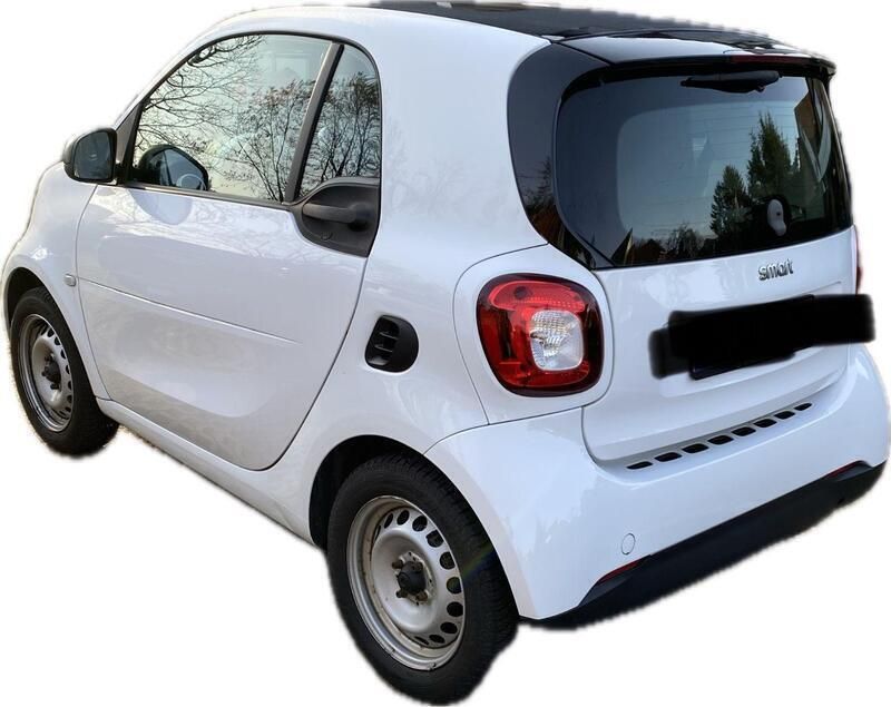 Weiß Gebraucht 2018 Smart ForTwo Coupé Coupé | 12.200 € (Fairer Preis) - Bild 1/4