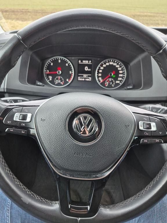 Second-hand VW T6 150 CP (110 kW) 2018 Negru Van
