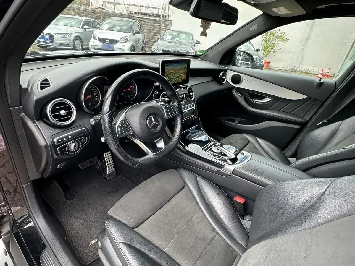 Gebraucht Mercedes GLC350 258 PS (189 kW) 2017 Schwarz SUV