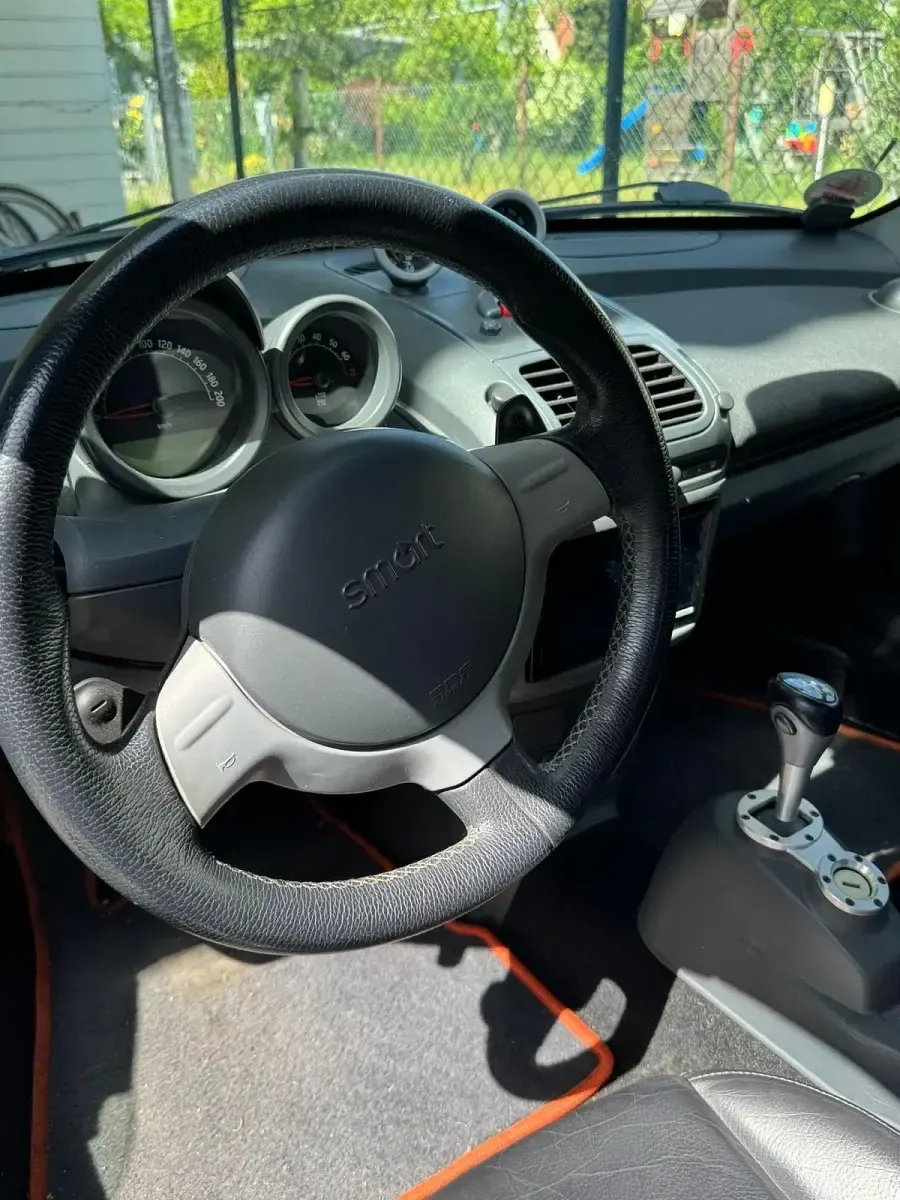 Gebraucht Smart Roadster 61 PS (44 kW) 2003 Schwarz Cabrio