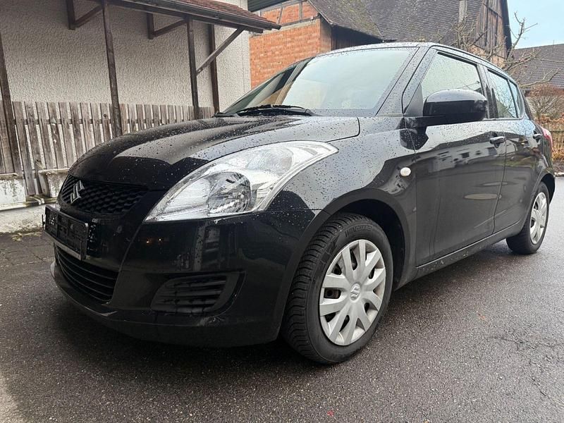 Gebraucht Suzuki Swift Club 94 PS (69 kW) 2012 Schwarz Kleinwagen