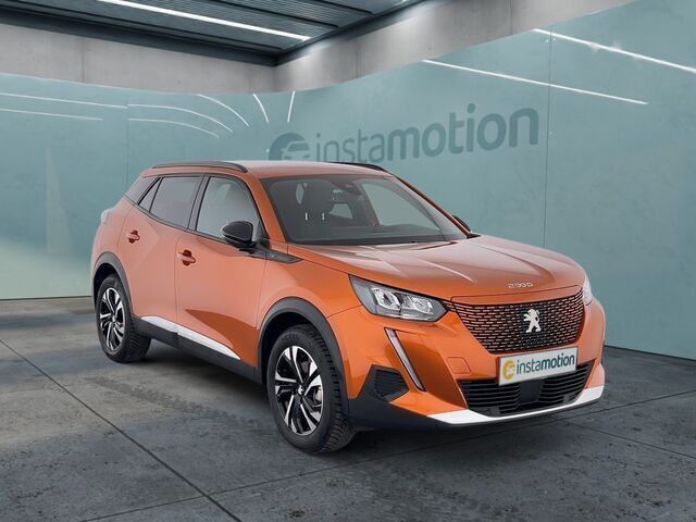Orange Gebraucht 2023 Peugeot e-2008 Allure SUV | 26.770 € (Teuer) - Bild 1/2