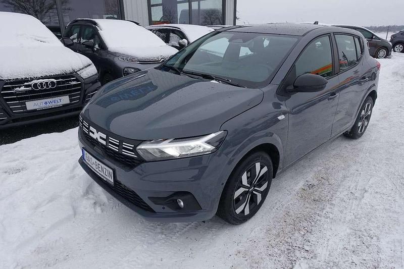 Gebraucht Dacia Sandero 101 PS (74 kW) 2024 Grau Kleinwagen