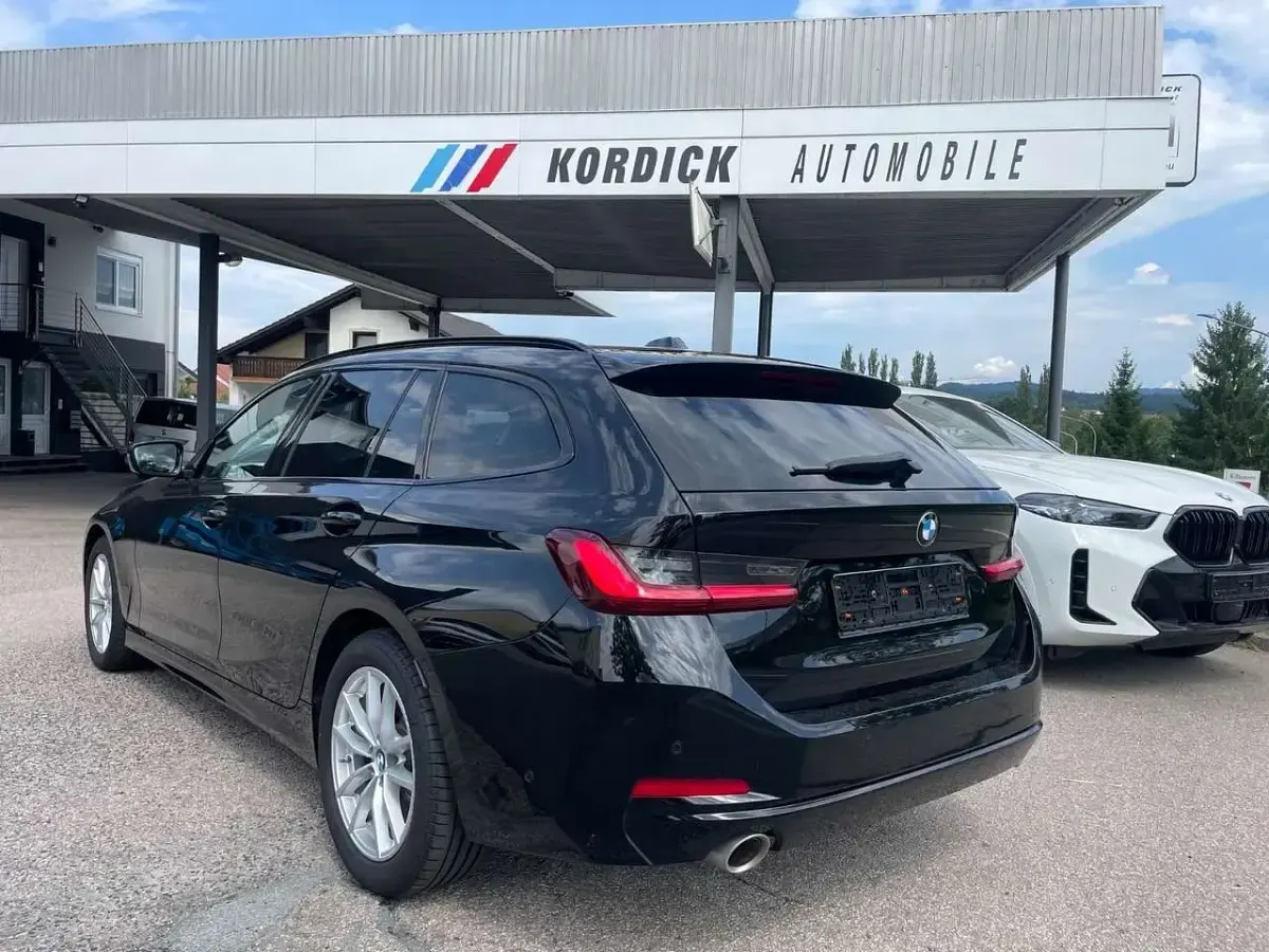 Gebraucht BMW 318 156 PS (114 kW) 2025 Schwarz Kombi