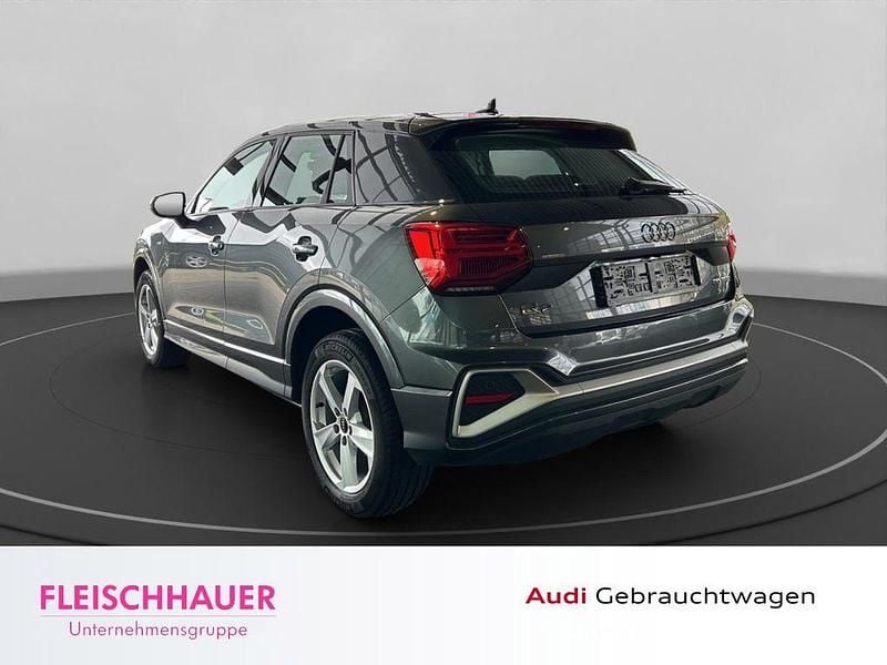 Gebraucht Audi Q2 S-Line 150 PS (110 kW) 2023 Grau SUV