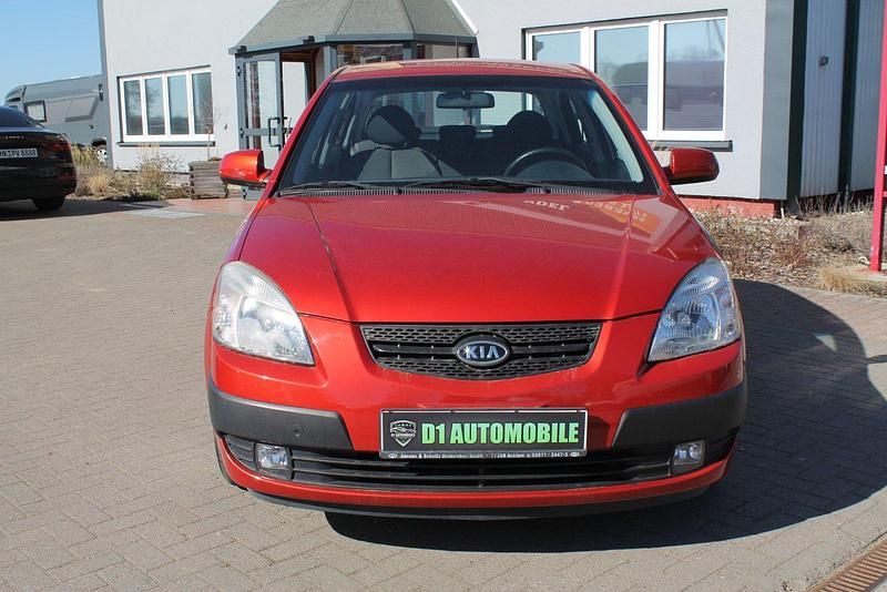 Second-hand Kia Rio 97 CP (71 kW) 2008 Portocaliu Berlinǎ