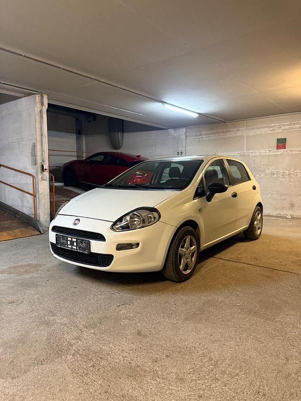 Gebraucht Fiat Punto 69 PS (50 kW) 2014 Weiß Kleinwagen