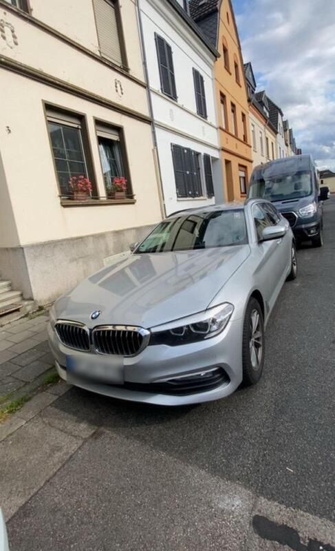 Silber Gebraucht 2018 BMW 520 Kombi | 12.000 € (Teuer) - Bild 1/4