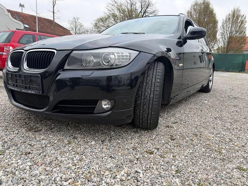 Second-hand BMW 320 Efficient Dynamics 163 CP (119 kW) 2012 Negru Berlinǎ