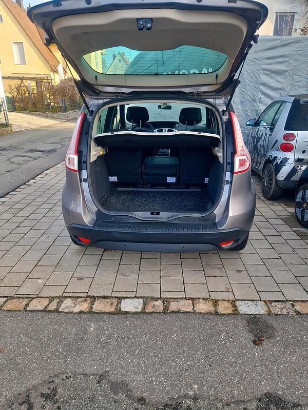 Gebraucht Renault Scénic III 130 PS (95 kW) 2009 Beige Van / Kleinbus