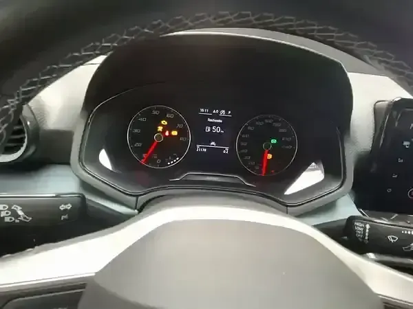 Gebraucht Seat Arona Xperience 110 PS (80 kW) 2023 Urban silber metallic SUV