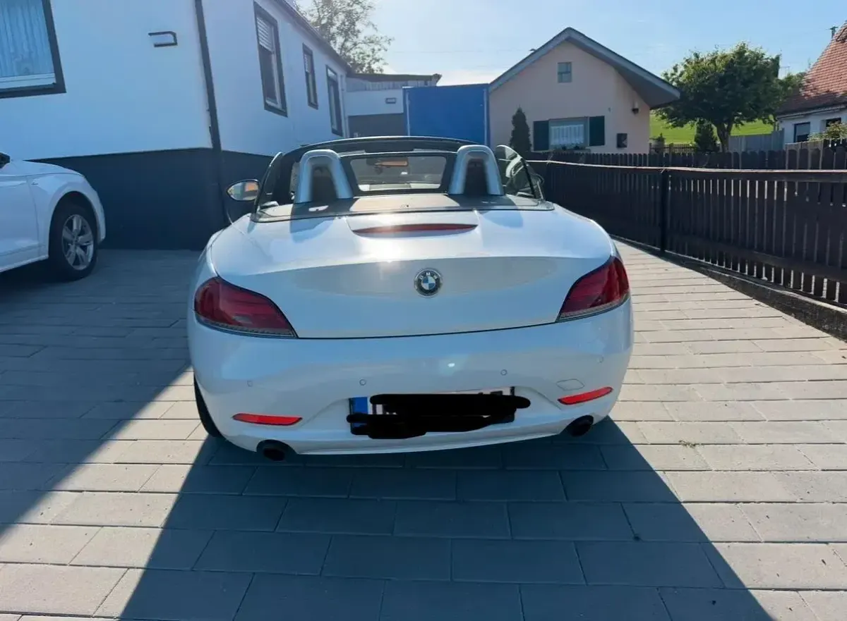 Gebraucht BMW Z4 306 PS (225 kW) 2011 Weiß Cabrio