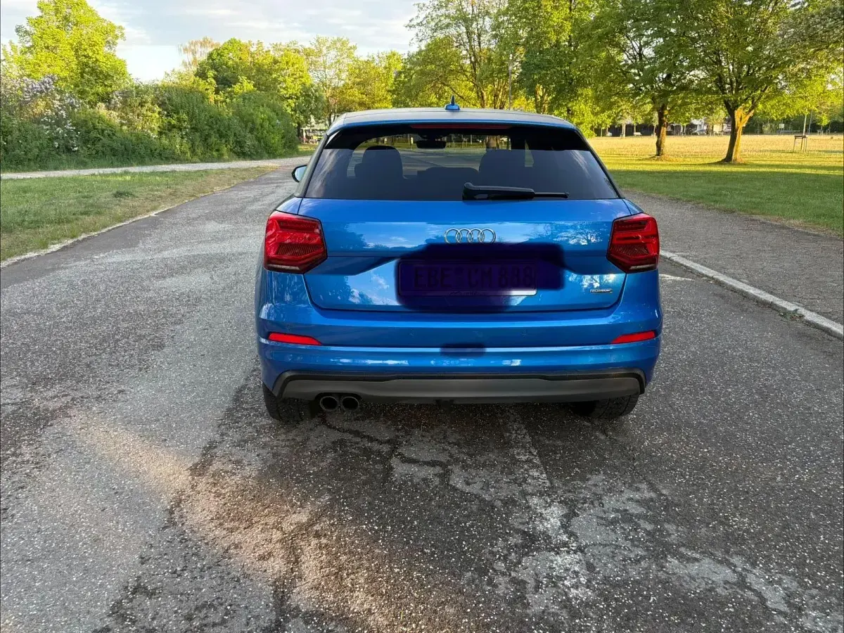 Gebraucht Audi Q2 Design 190 PS (139 kW) 2017 Blau SUV
